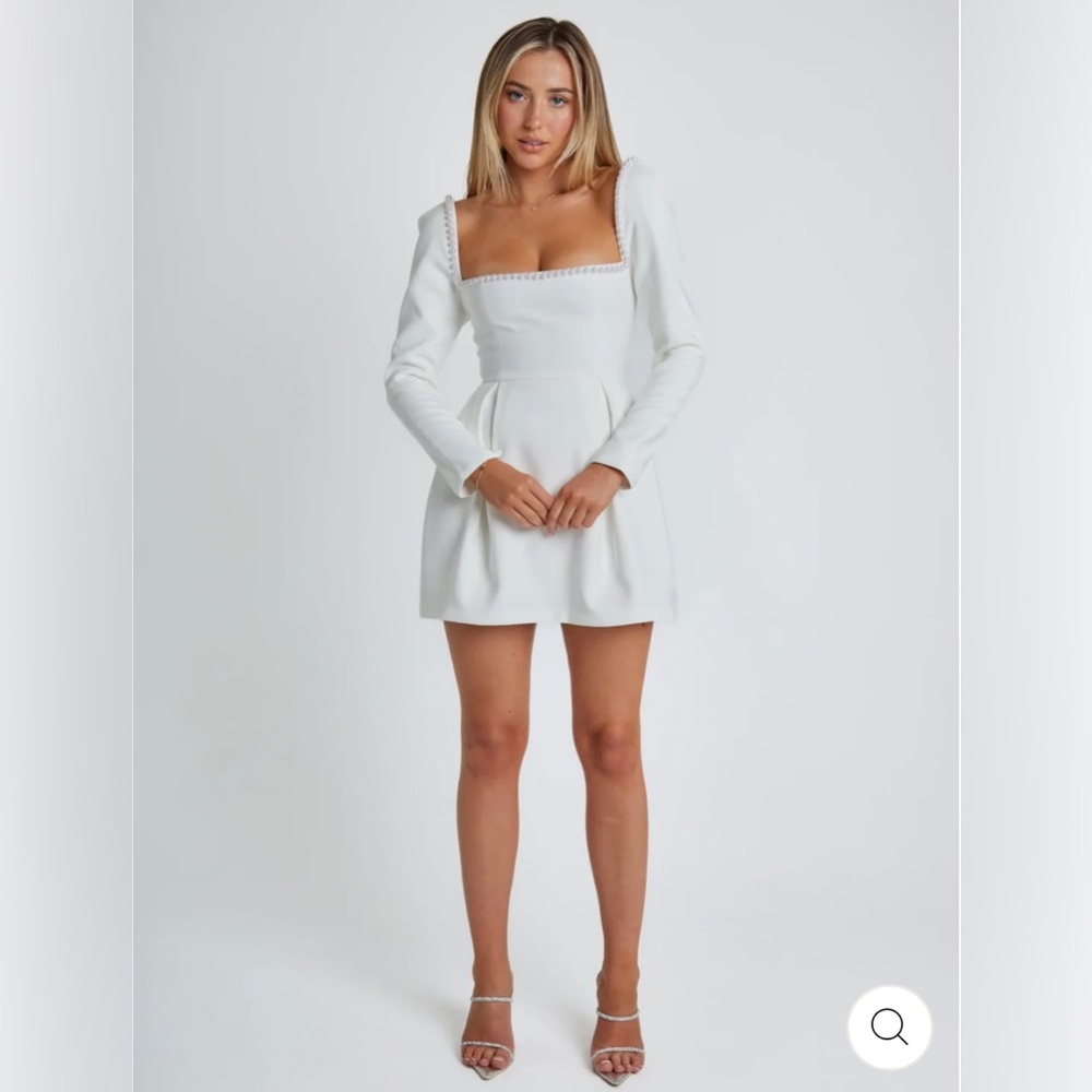 Odd Muse: THE ULTIMATE MUSE PEARL DRESS | White size: Small